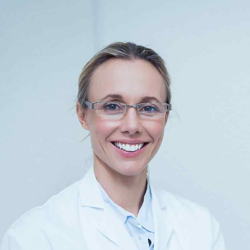 https://absoluteintegritymediasolutions.com/wp-content/uploads/2020/02/doctor-02.jpg